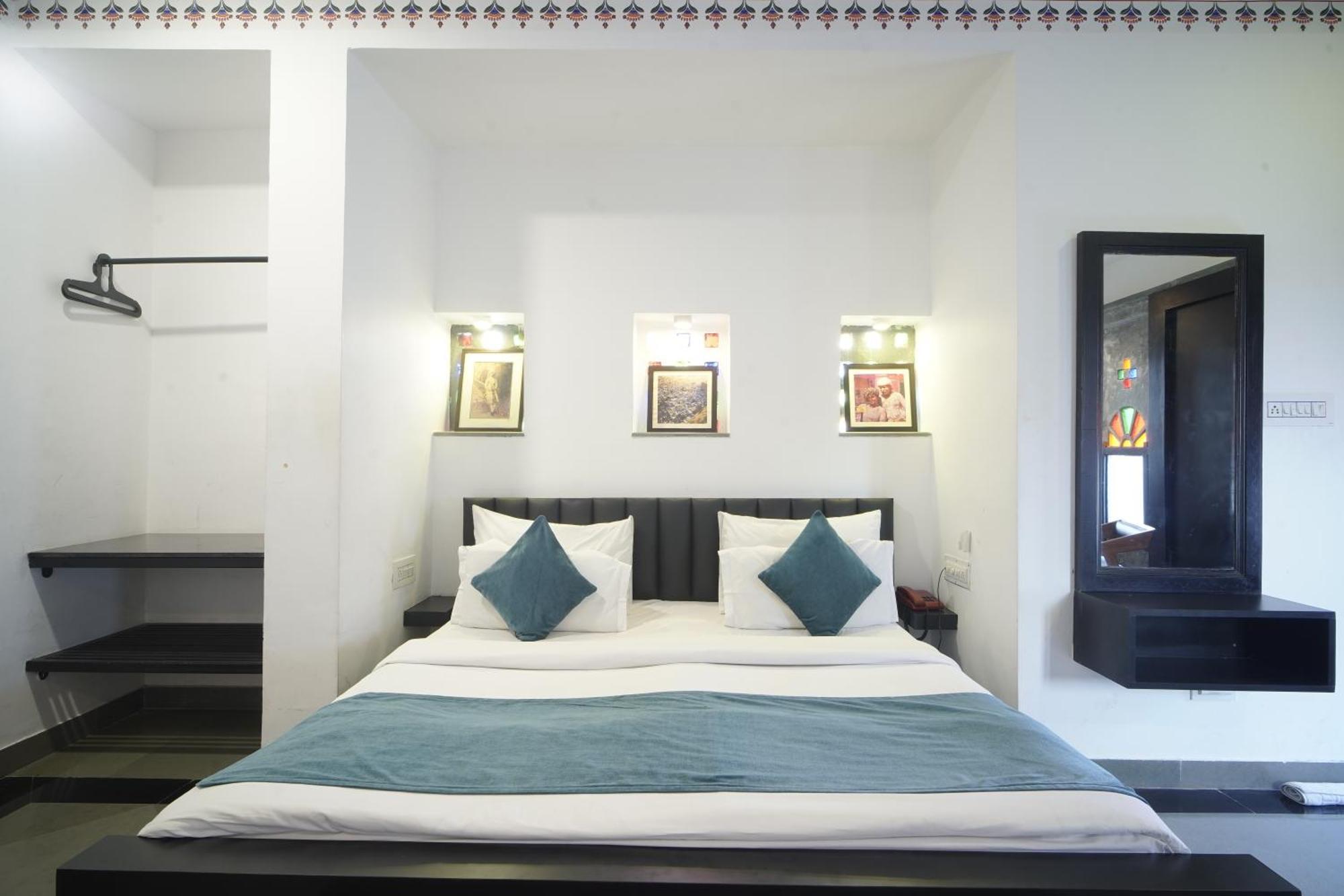 Hotel Banjara Heritage Udaipur Exterior foto
